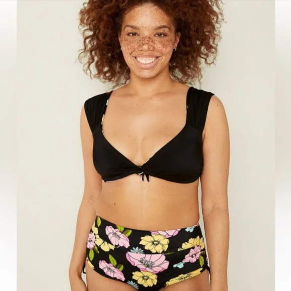 PINK 4 Way Reversible Cap Sleeve Bikini Top in Floral Black, Size Large - Picture 3 of 8